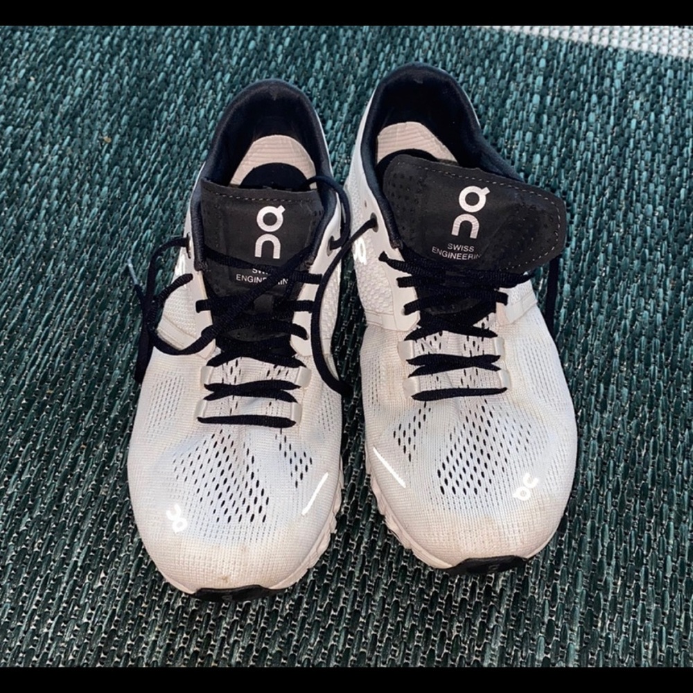 Women’s On Running Cloud Shoes - Picture 10 of 10